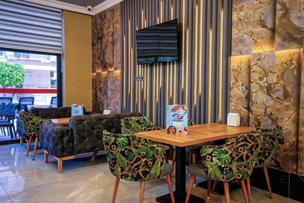 Вид Sav-Ir Suit Otel 3*