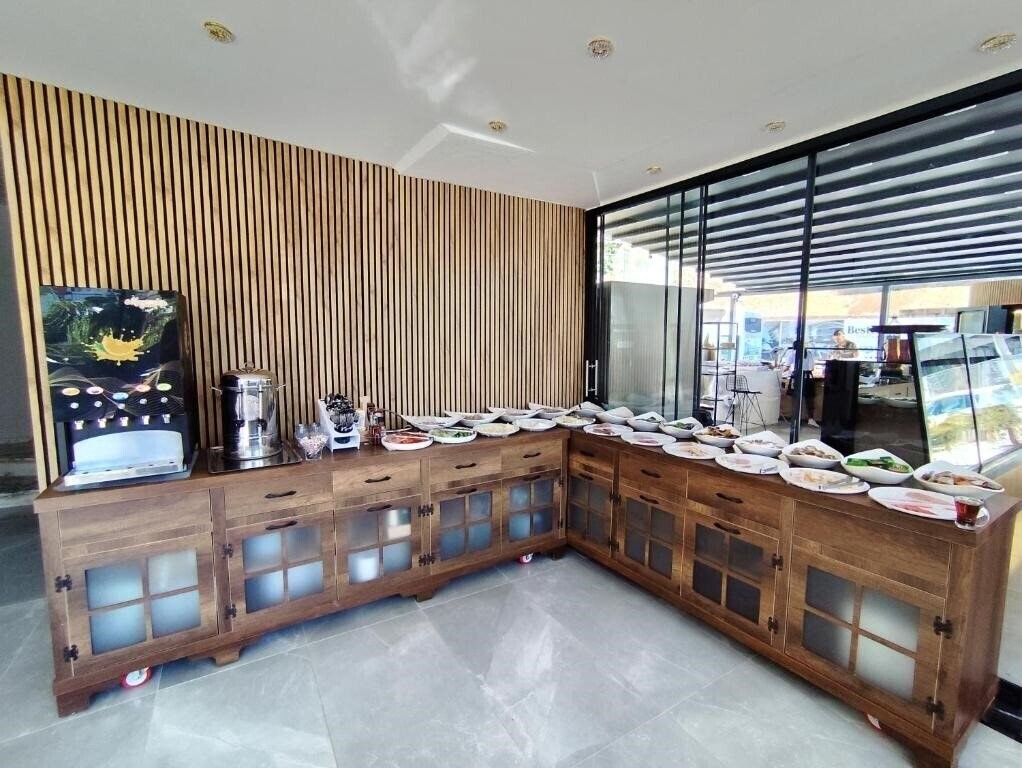 Панорама Sav-Ir Suit Otel 3*