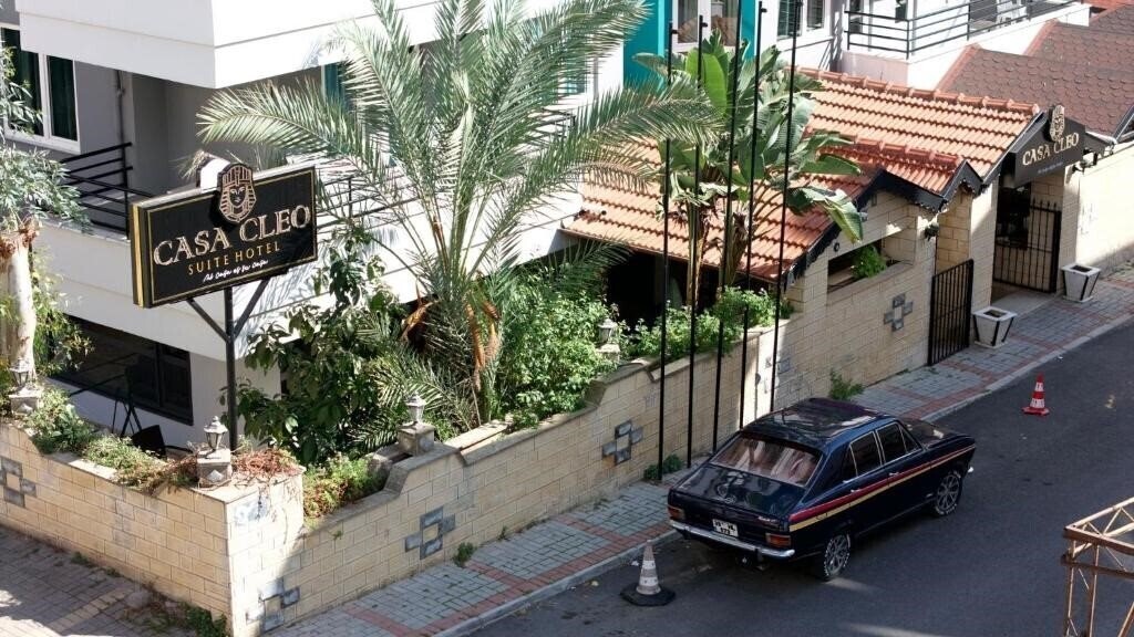 Территория Casa Cleo Suit Hotel 3*