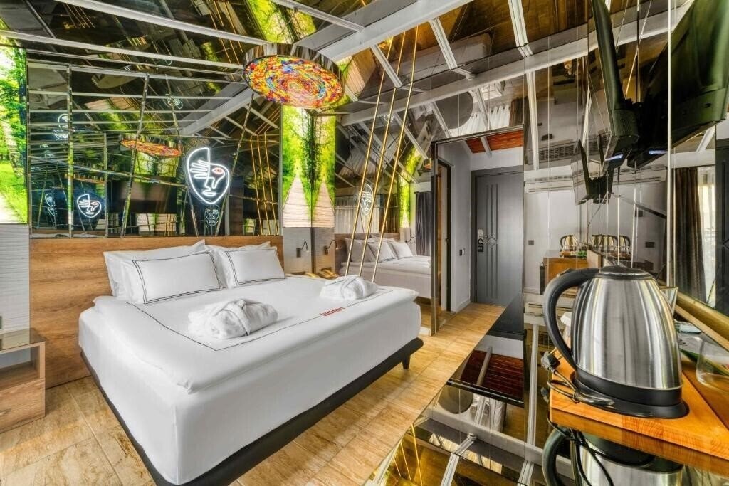 Апартаменты Illusion Beach Club Hotel 4*