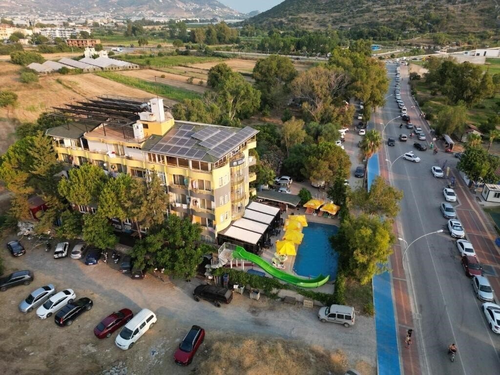 Отель Selinus 3*