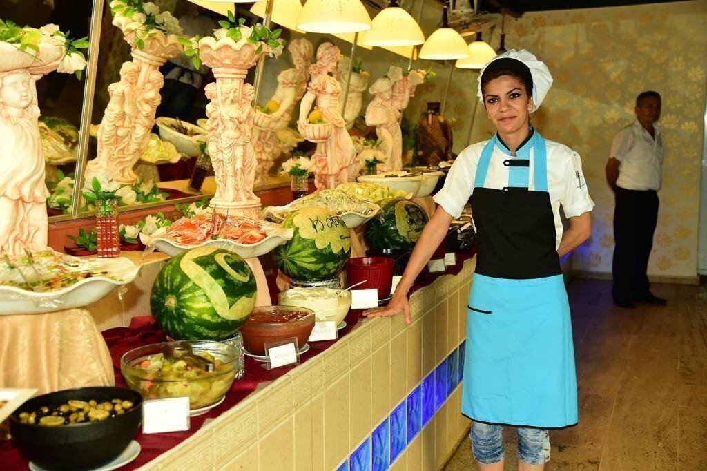 Панорама Gold Twins Suit Hotel 3*