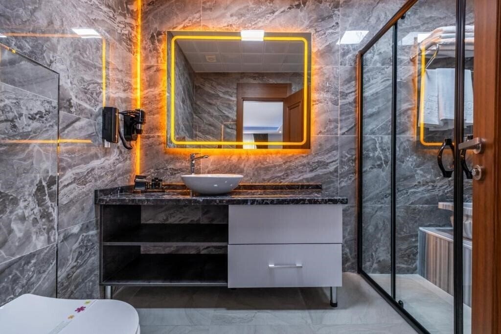 Территория Robin Hood Hotel 4*