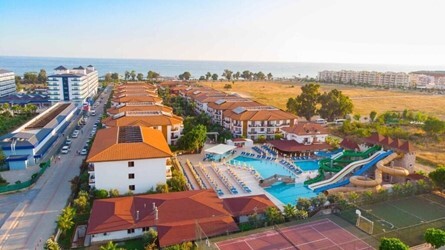Отель Quattro Beach Resort & SPA 5*