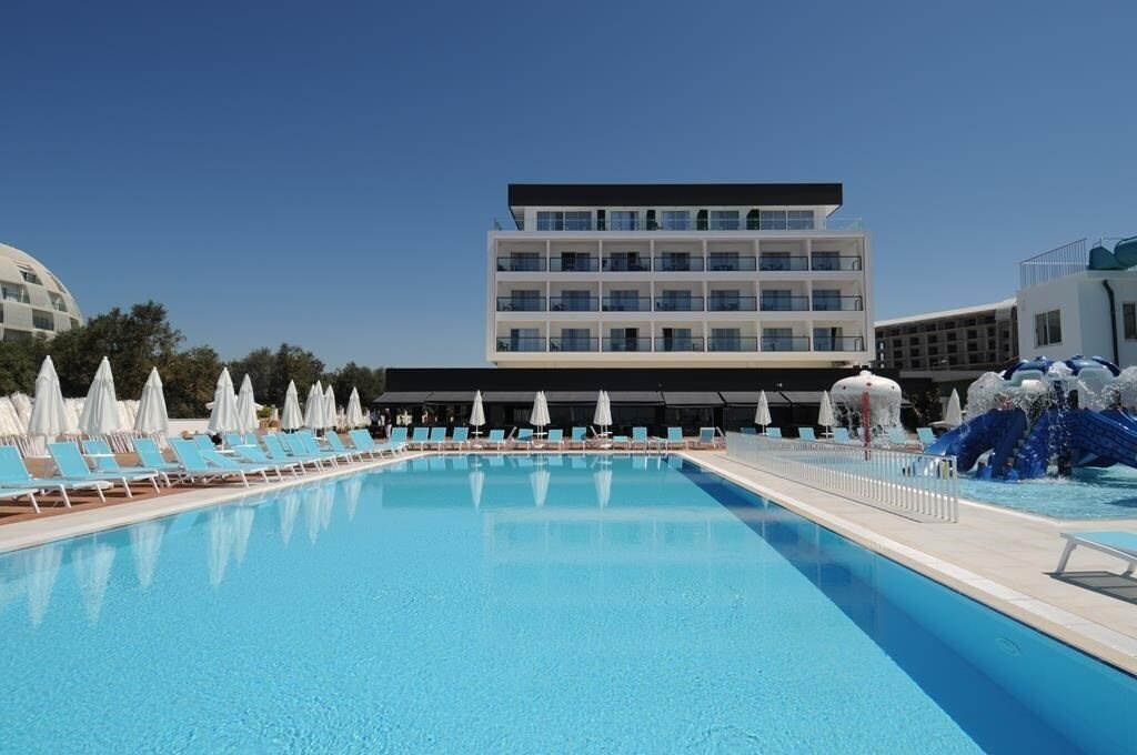 Апартаменты Gold Island Family 5*