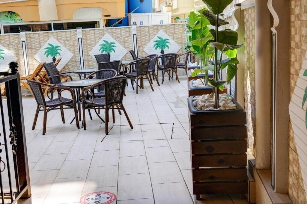 Панорама Anna Queen Hotel 2*