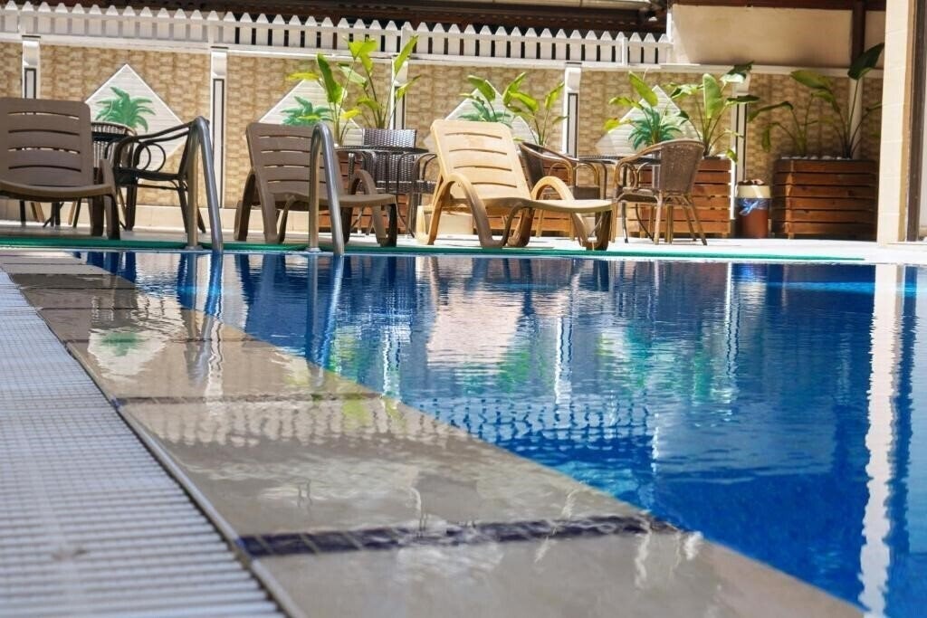 Апартаменти Anna Queen Hotel 2*