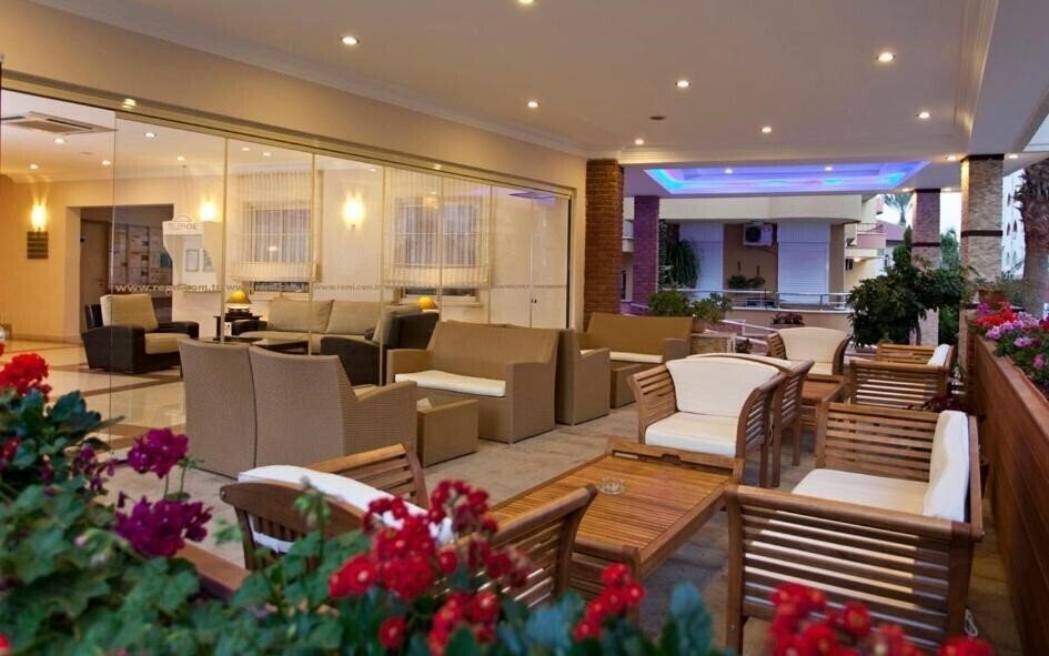 Апартаменты Remi Hotel 4*