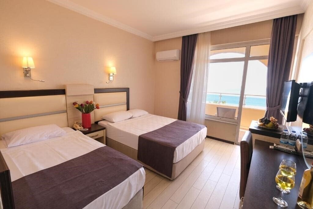 Территория Wien Star Hotel (ex. Wien Terbilek, Wien) 3*