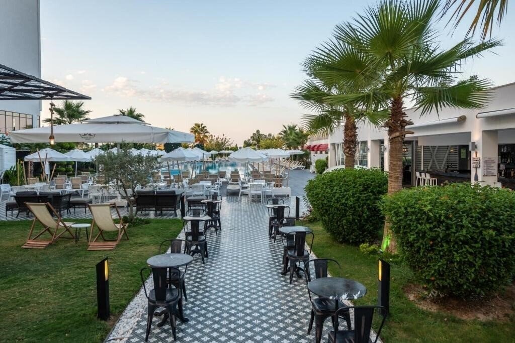 Вид White City Resort Hotel 5*