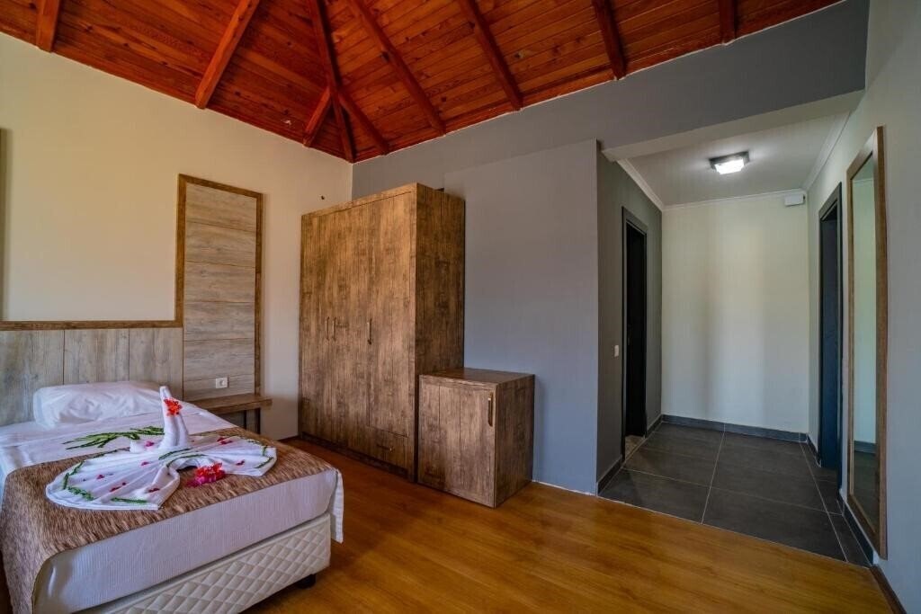 Территория Senza Garden Holiday Club (ex. Larissa Hill Beach, Larissa Green Hill, Life Green Hill Hotel) 5*