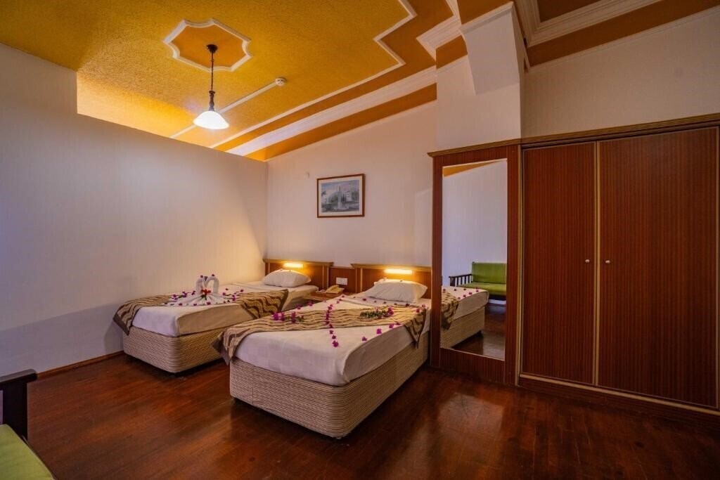 Панорама Senza Garden Holiday Club (ex. Larissa Hill Beach, Larissa Green Hill, Life Green Hill Hotel) 5*