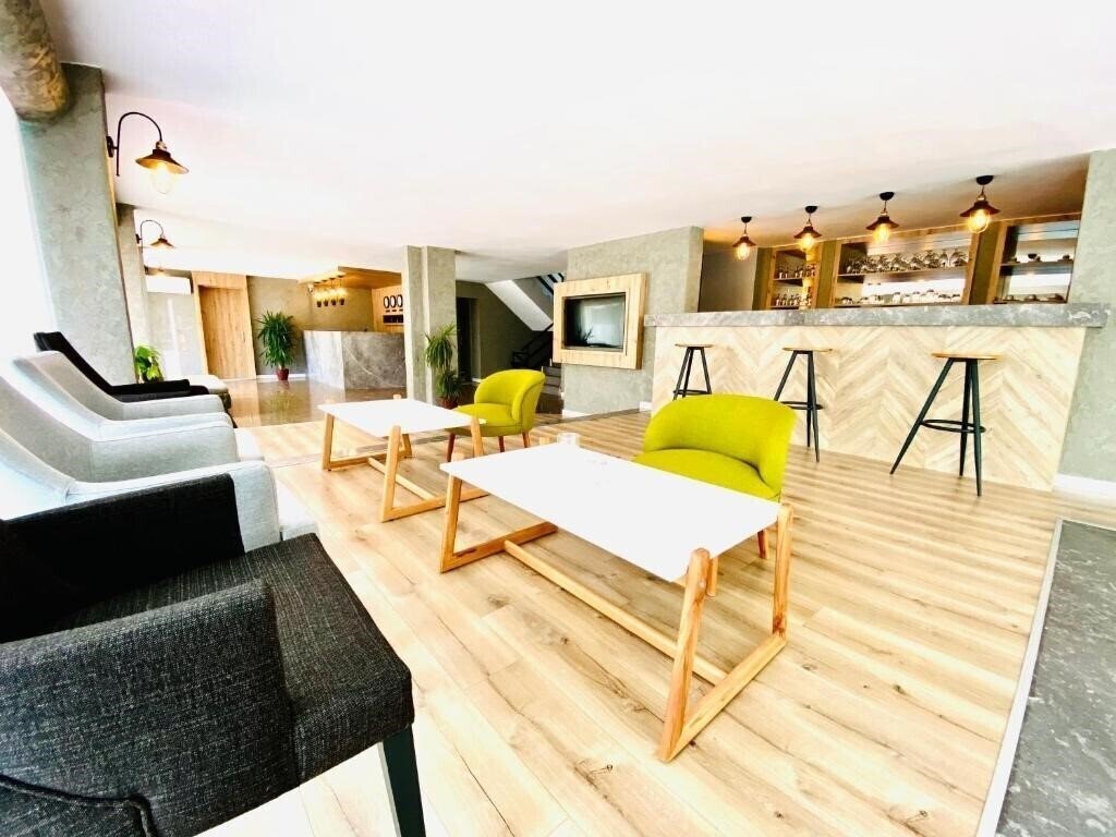 Апартаменты The Royal City Hotel (ex. Royal City, Royal Atalla Hotel) 3*