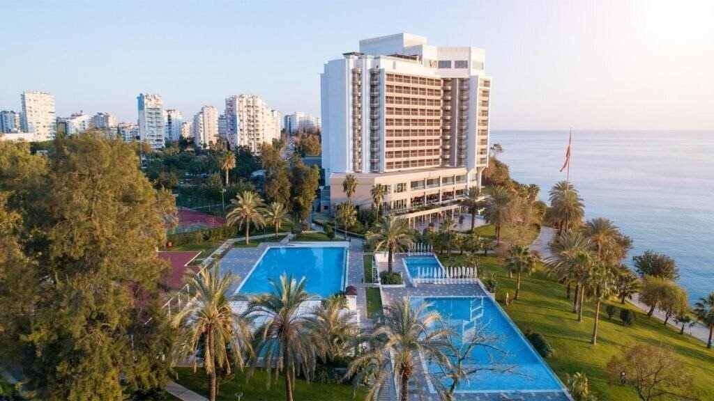Территория Akra Hotel (ex. Akra Barut	) 5*