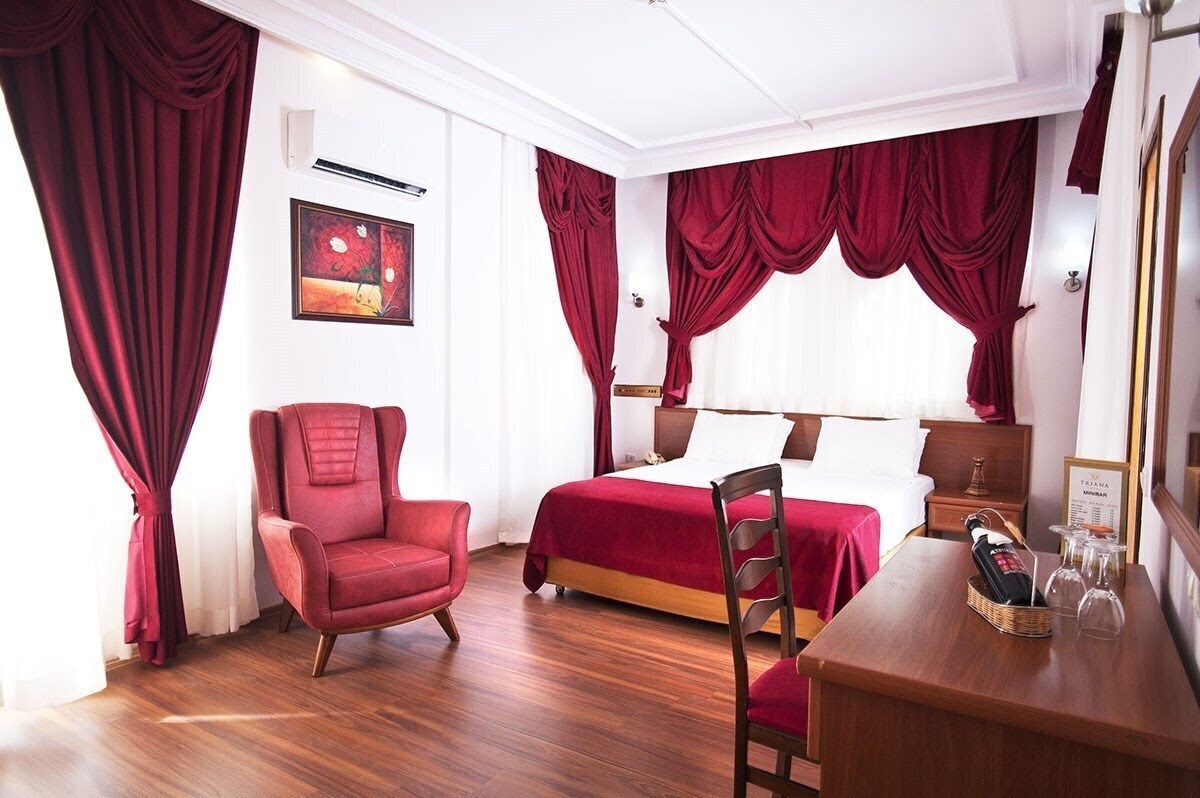 Територія Triana Hotel 3*