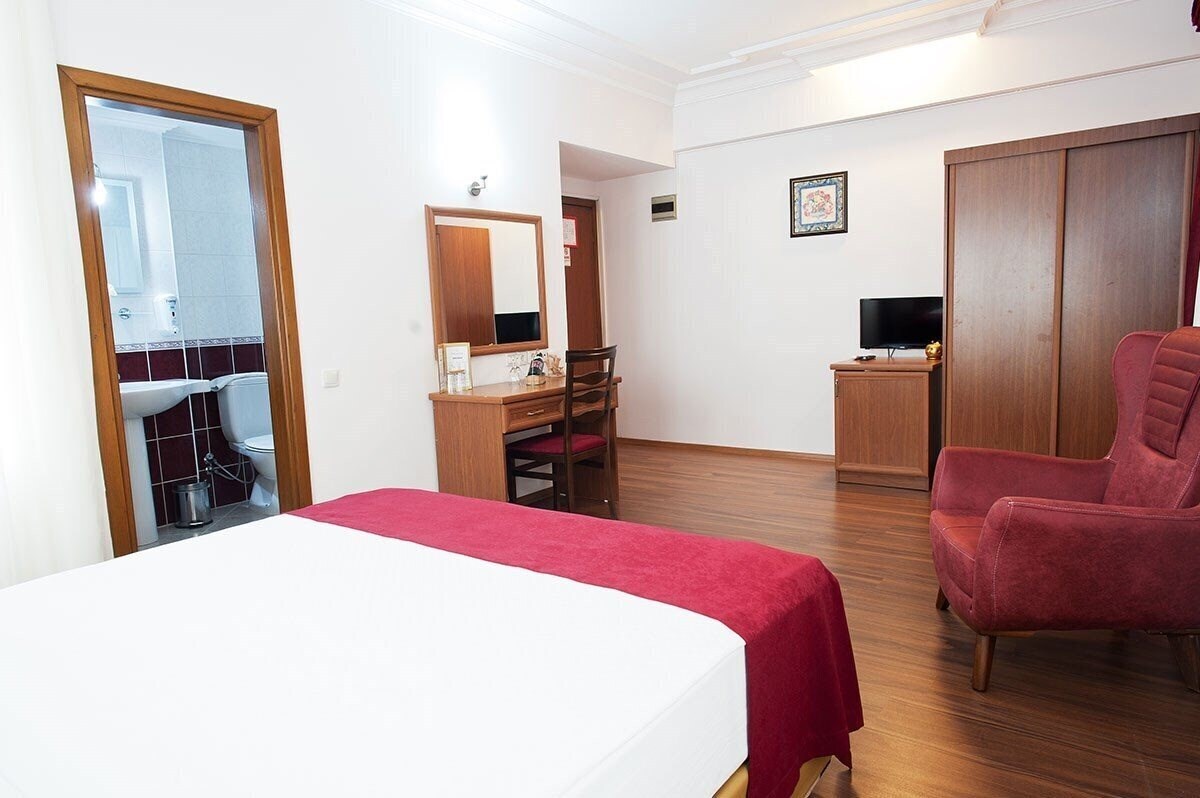 Панорама Triana Hotel 3*