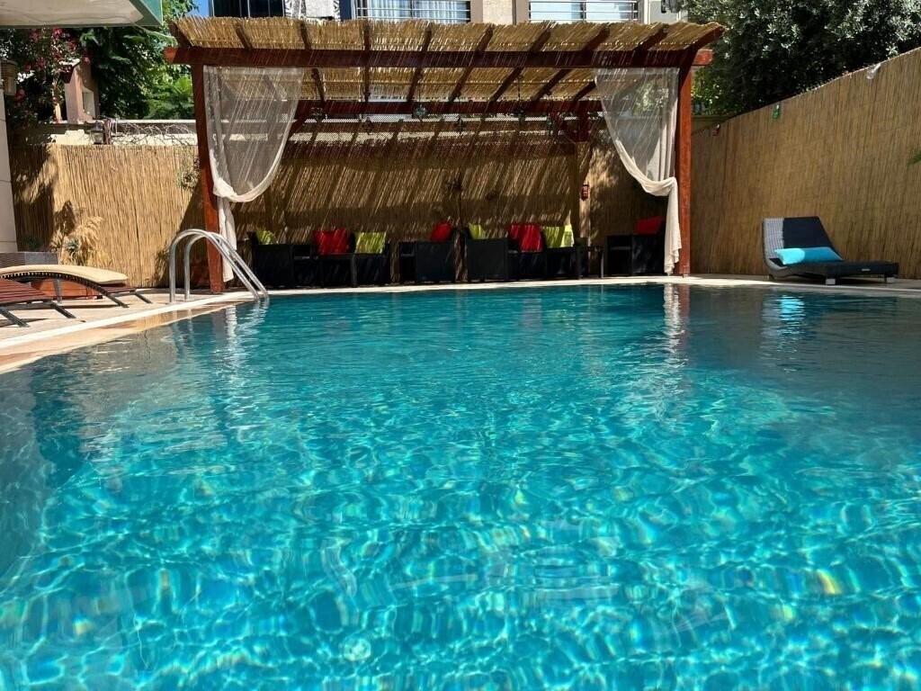 Апартаменти Beyaz Melek Hotel 2*