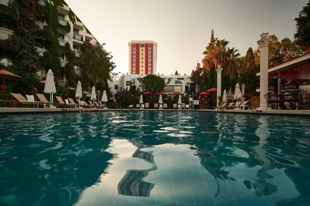 Територія Club Hotel Sera 5*