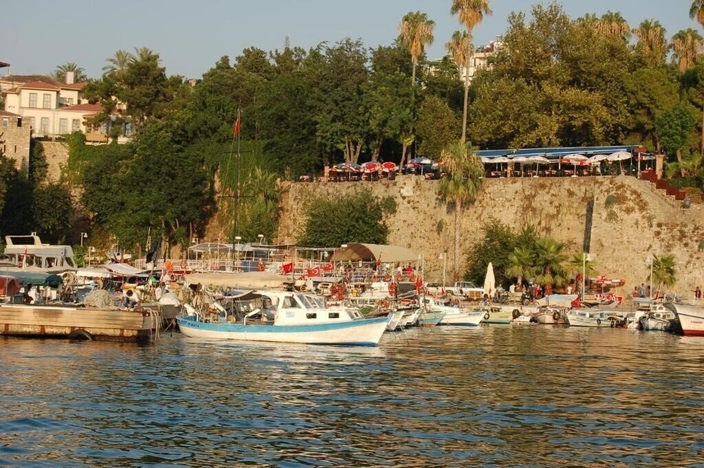 Апартаменти Twenty Hotel 3*