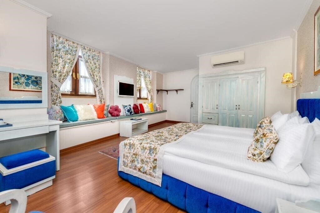 Територія Adalya Port Hotel (ex. Tutav Adalya Boutique, Kare Adalya Port Hotel) 4*