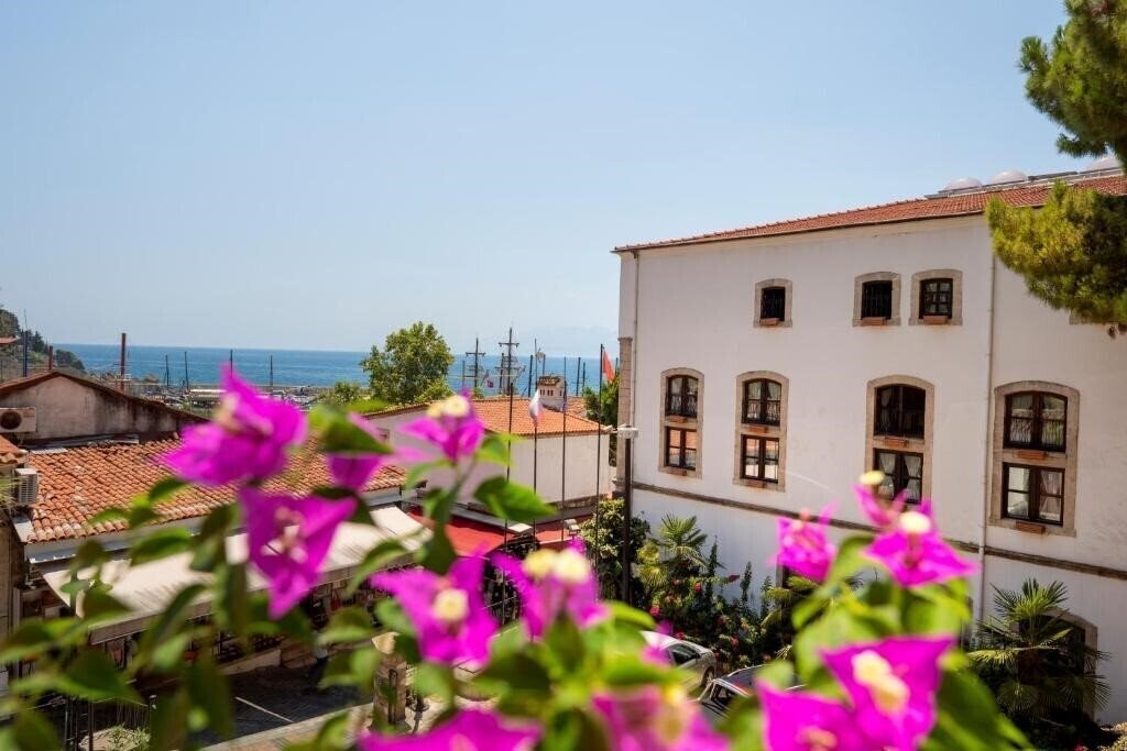 Панорама Adalya Port Hotel (ex. Tutav Adalya Boutique, Kare Adalya Port Hotel) 4*