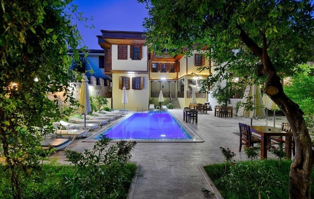 Готель Hadrian Gate Hotel 1*