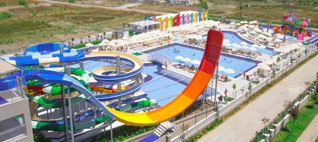 Фотография Greenwood Suites Resort (ex. Sherwood Suites Resort Hotel) 5*