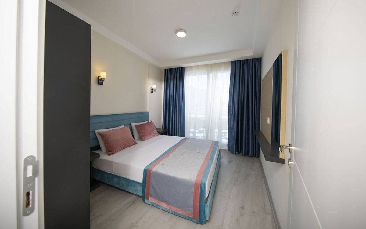 Апартаменти Attalos Smart Lara Star Hotel (ex. Iron Ambassador Lara Family Star) 5*