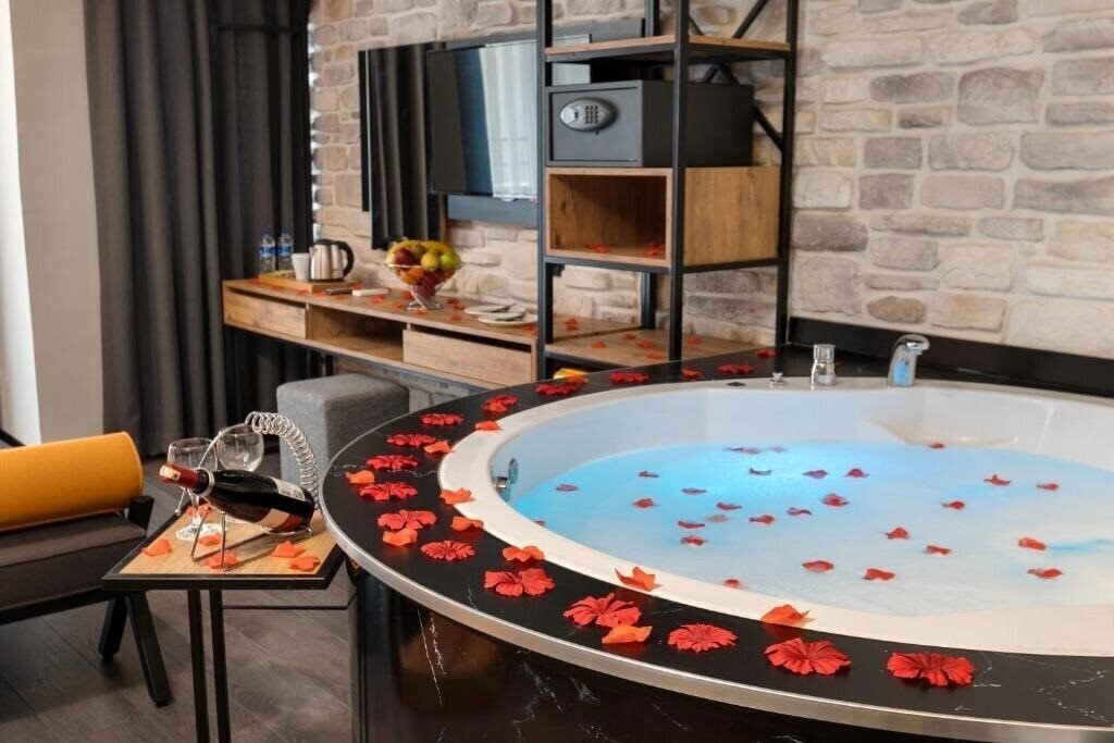 Апартаменти Afflon Hotels Loft City 3*