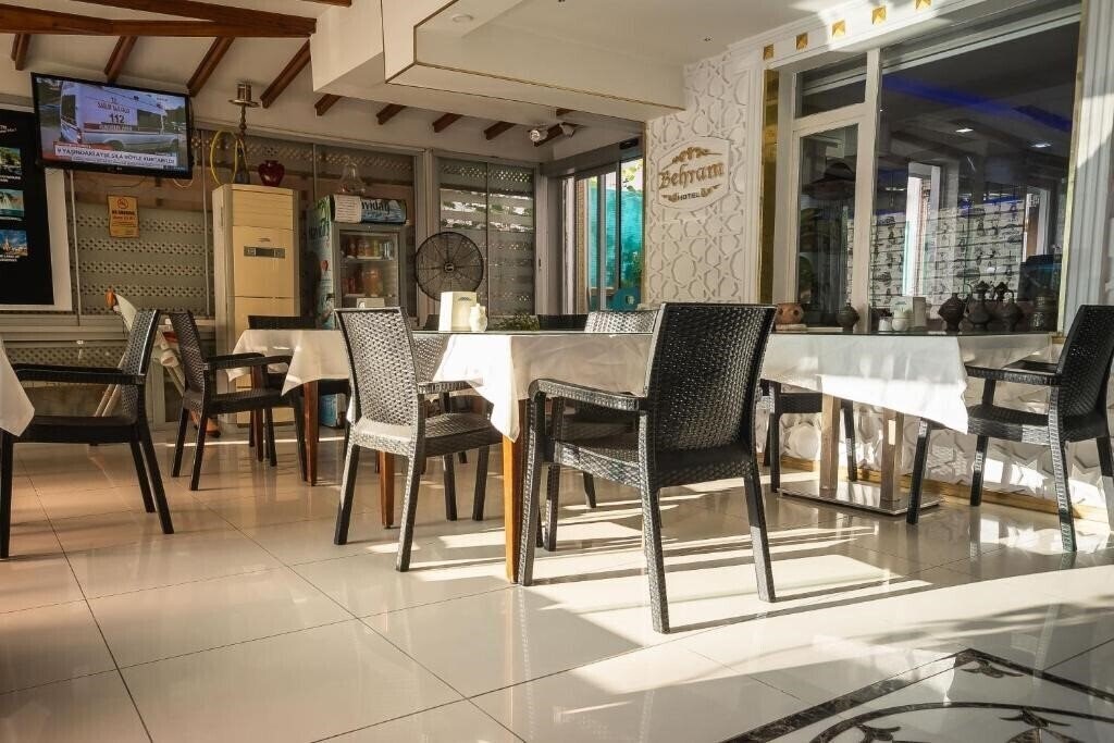 Панорама Behram Hotel 2*