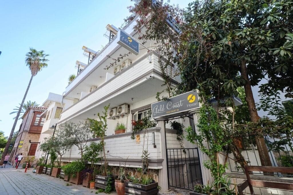 Апартаменты Gold Coast Hostel 1*