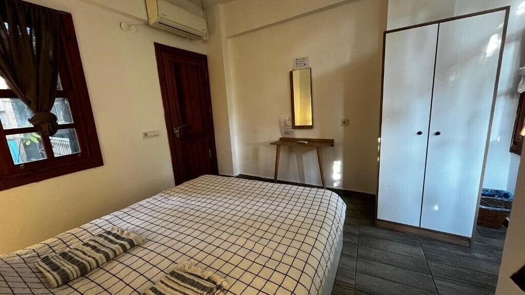 Апартаменты Kuyu Beergarden Hostel (ex. Kuyu Hostel Pub, Kuyu Hostel & Bar) 3*