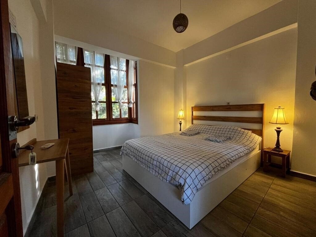 Отель Kuyu Beergarden Hostel (ex. Kuyu Hostel Pub, Kuyu Hostel & Bar) 3*