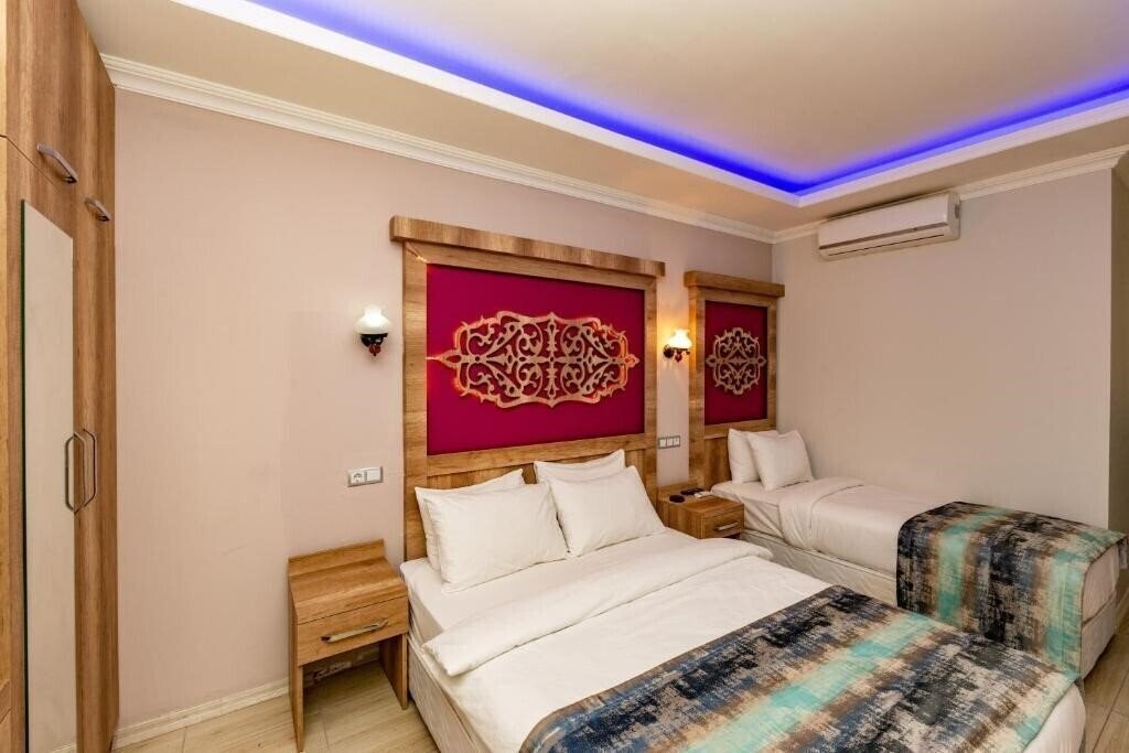 Готель Linda Expo Palace 3*