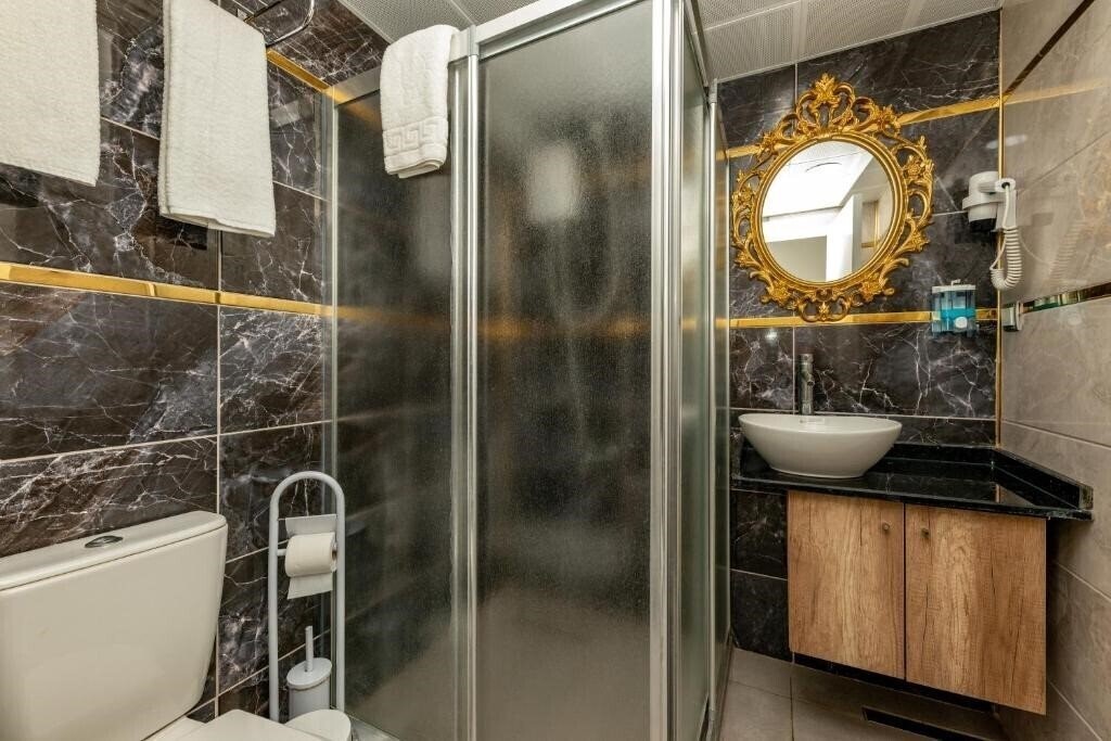 Апартаменти Linda Expo Palace 3*