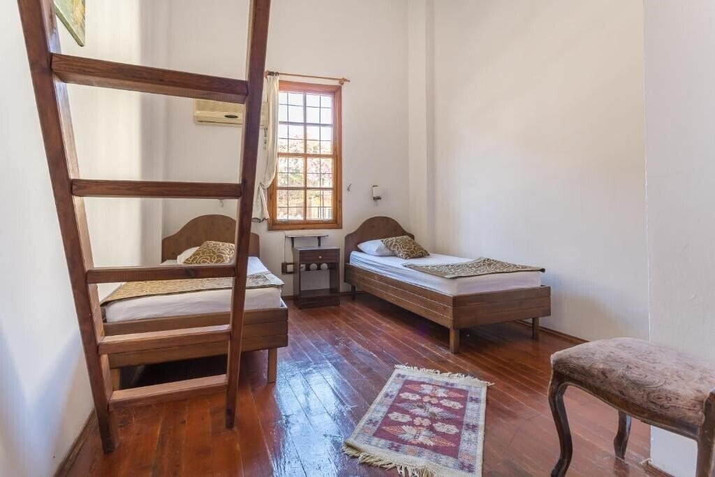 Панорама Mavi & Ani Pansiyon 2*