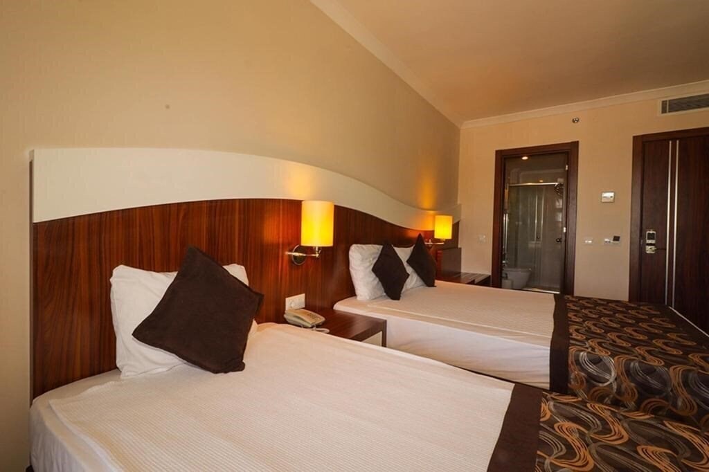 Апартаменты Club Throne Beach 5*