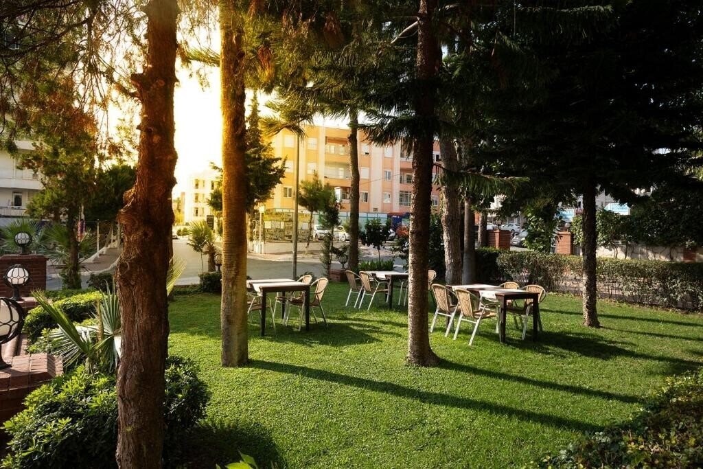Территория Lara Dinc Hotel (ex. Dinc Hotel, Dinc Hotel Lara) 3*