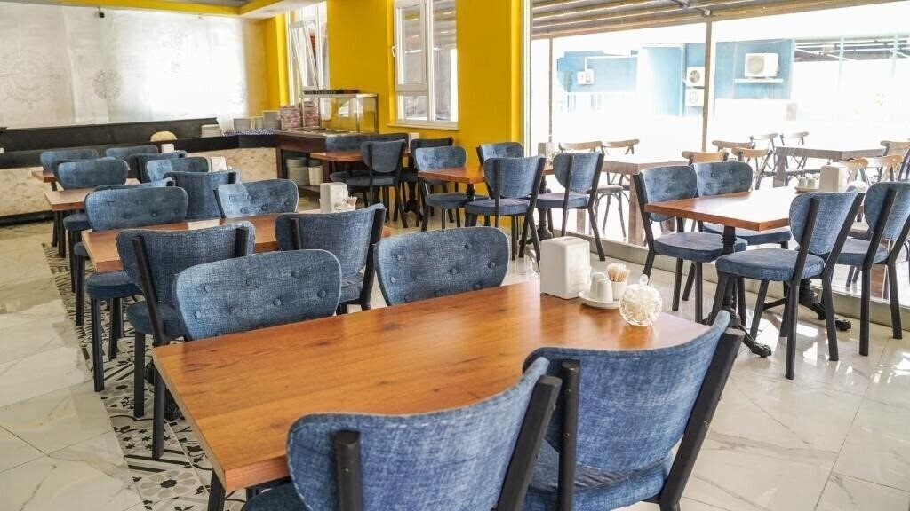 Вид Grand Niki Hotel & SPA Hotel 4*