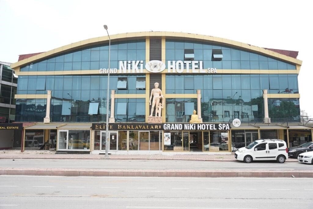 Панорама Grand Niki Hotel & SPA Hotel 4*