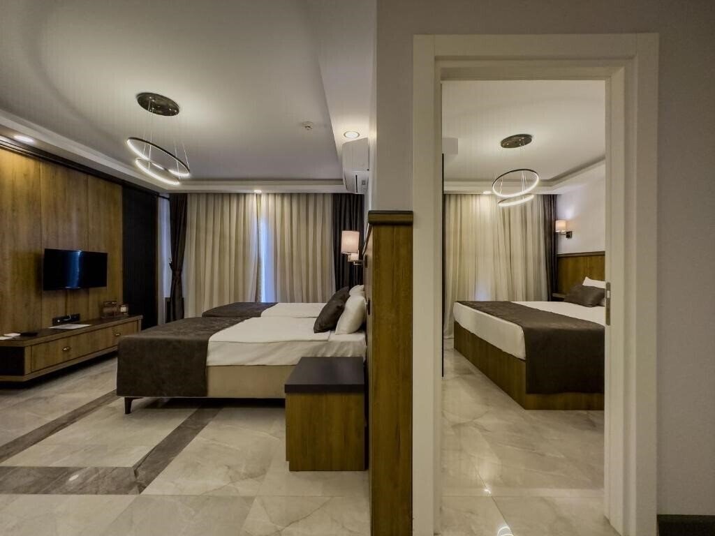 Апартаменти Quality Gold Suit Special Class 3*