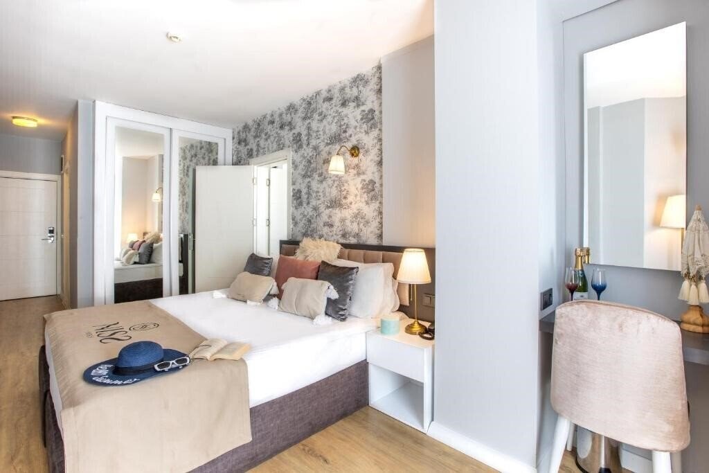 Территория Niss Lara Hotel (ex. Seven Stars Exclusive, Guney Brabant) 3*