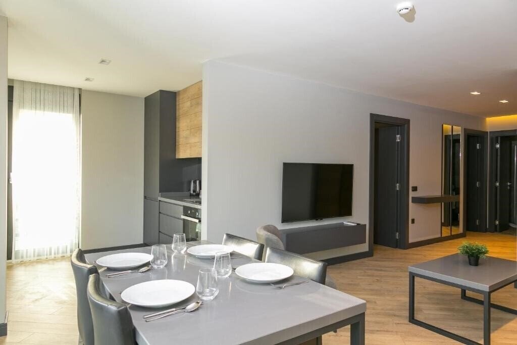 Панорама Z Suites Hotel 3*