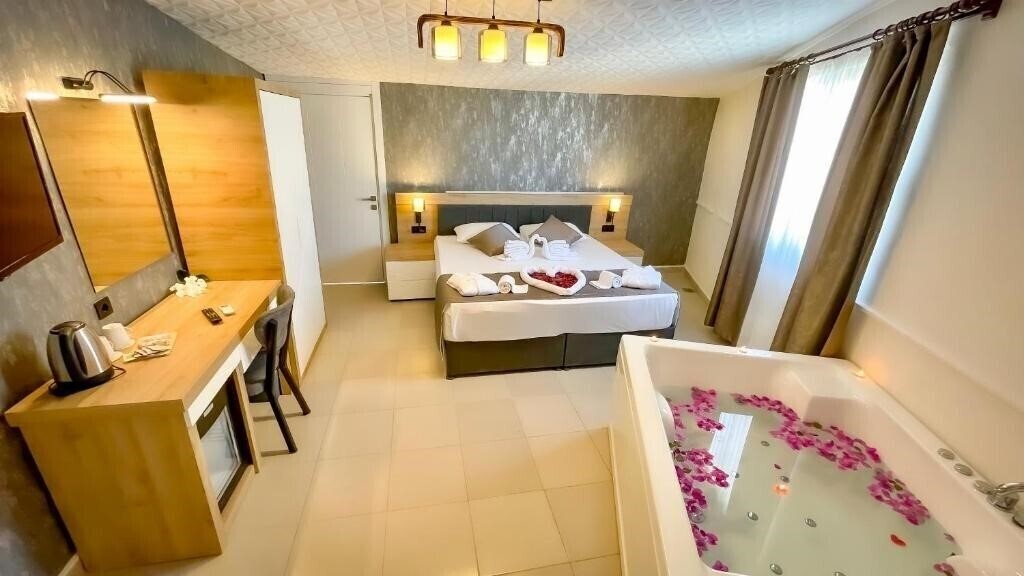 Панорама Bloomtalya Hotel 4*