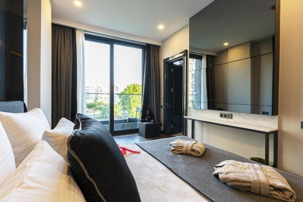 Апартаменты Lucky Monkey Hotel 3*