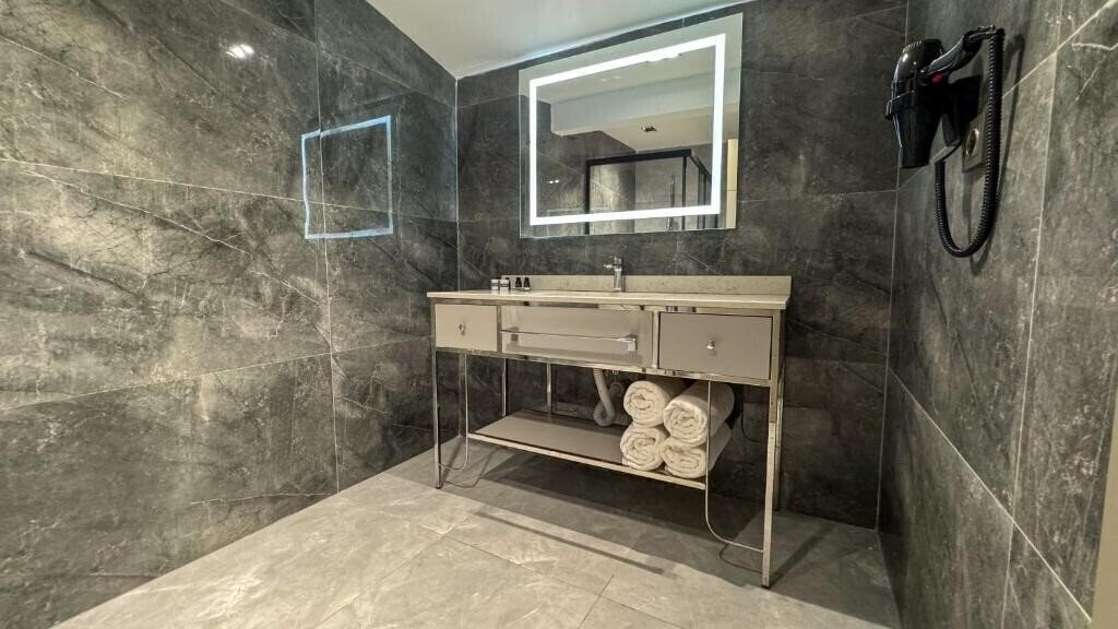 Фотография Alice Hotel 5*