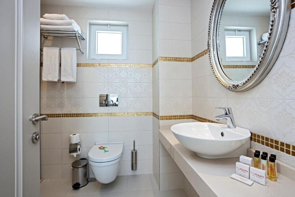 Вид The Room Hotel & Apartments (ex. Room Hotel) 4*