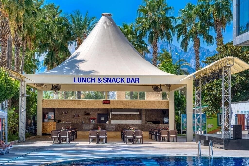Территория Porto Bello Hotel Resort & SPA 5*