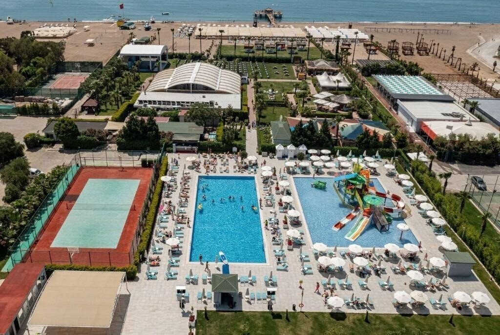 Панорама Ramada Resort by Wyndham Lara 5*