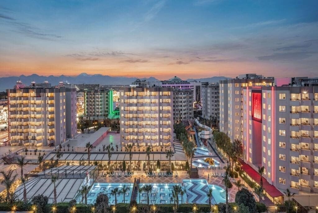 Вид Ramada Resort by Wyndham Lara 5*